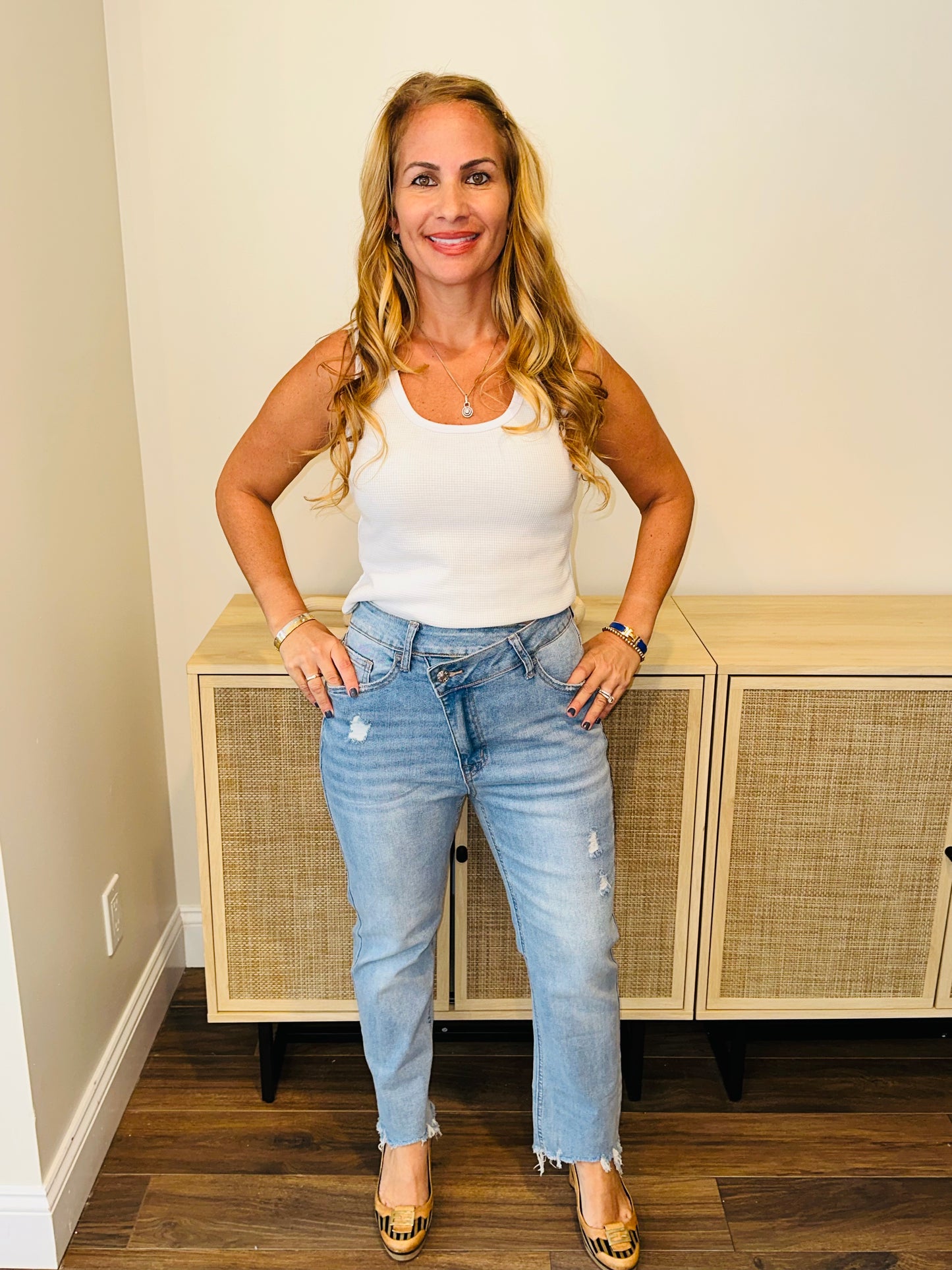 Cross Over Jeans with Zipper