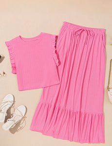 Feature Friday!!  Ribbed short sleeve top