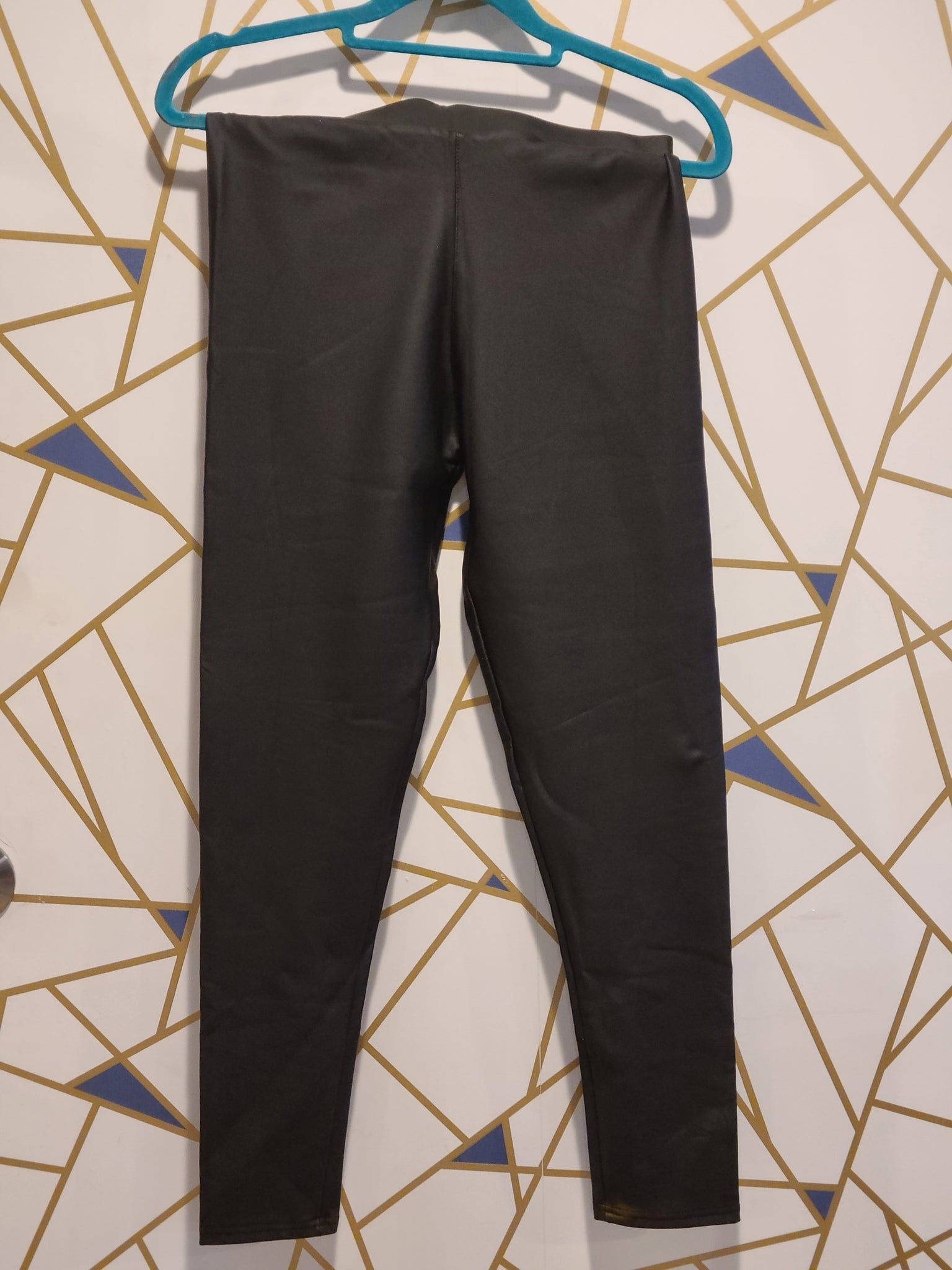 Black leggings