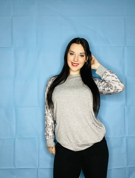 Grey Leopard top