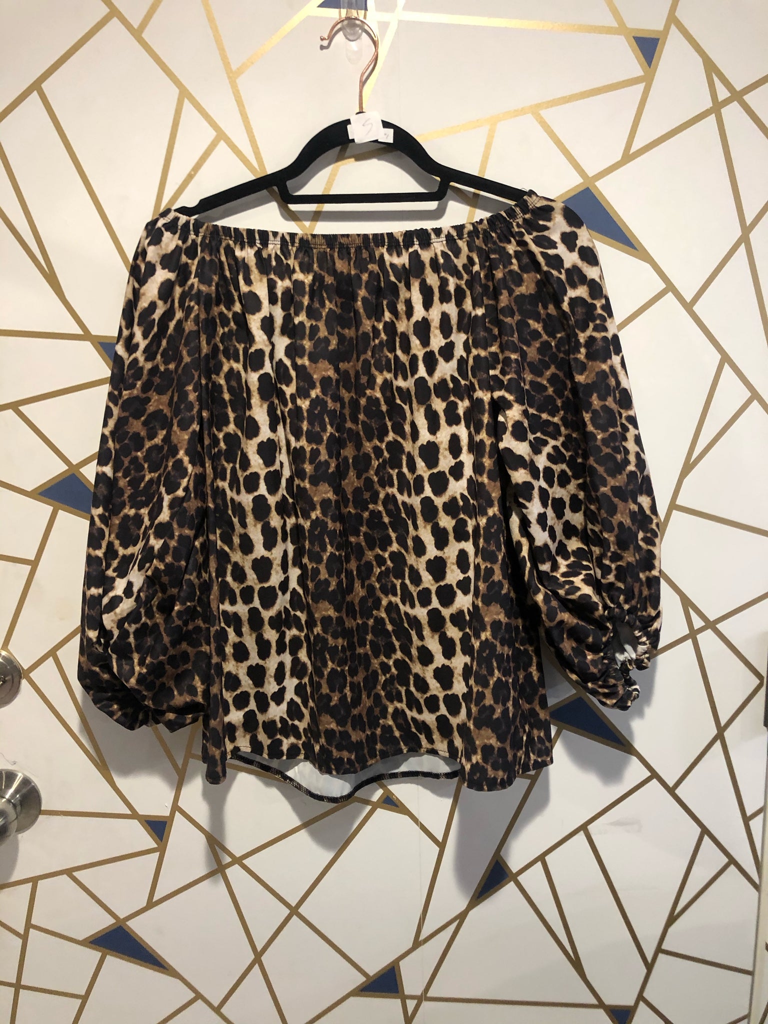 Off shoulder leopard blouse