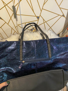 Blue tote bag