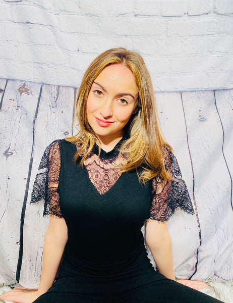 Lace black top