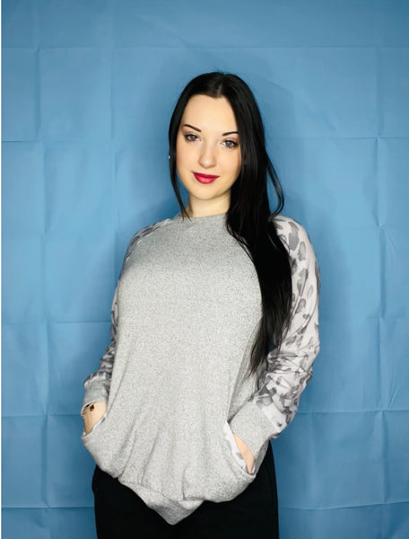 Grey Leopard top